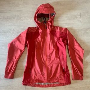 Patagonia Women’s Rain Jacket Pink Size Medium With Armpit Ventilation